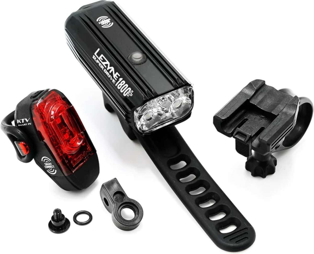 Lezyne LED-set Super Drive Smart 1800+, Vélos & Vélomoteurs, Enlèvement ou Envoi, Set d'éclairage, Batterie, Neuf