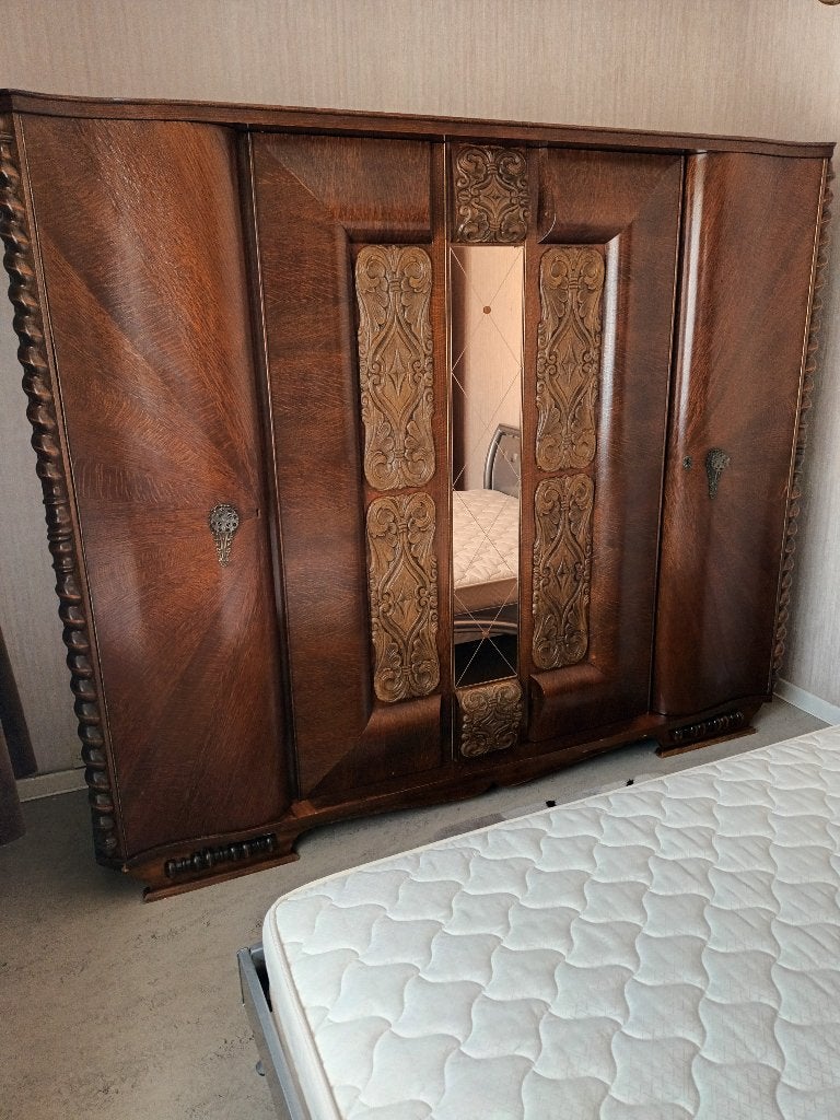 Prachtige retro kleerkast en commode met spiegel van 1950, Enlèvement