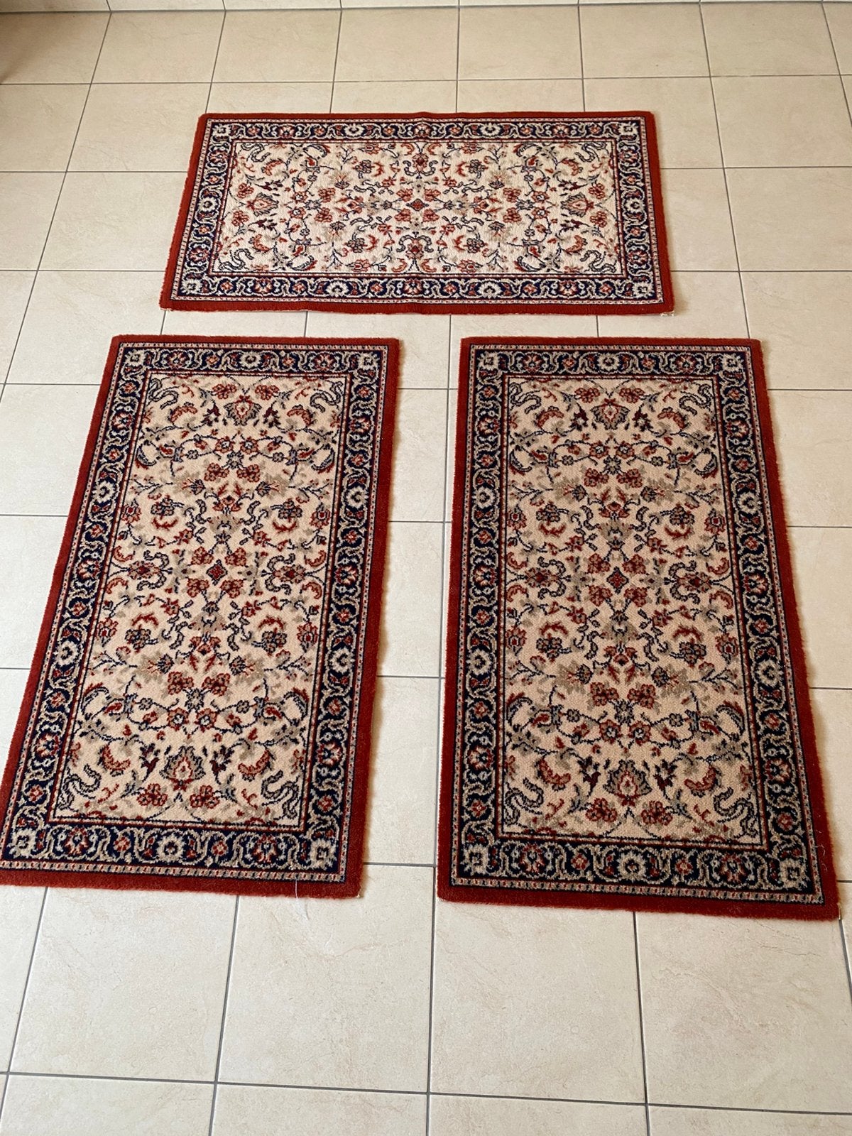 3 klassieke kamertapijten Oosters design (creme/rood), Huis en Inrichting, Ophalen, Zo goed als nieuw, Rood