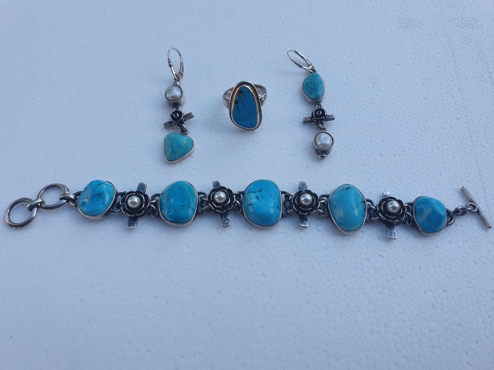 Een prachtige sieradenset., Handtassen en Accessoires, Bedels, Ophalen of Verzenden