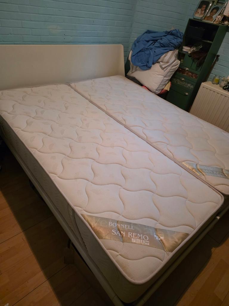 2 nieuwe matrassen. 2m10 op 90  velda, Ophalen