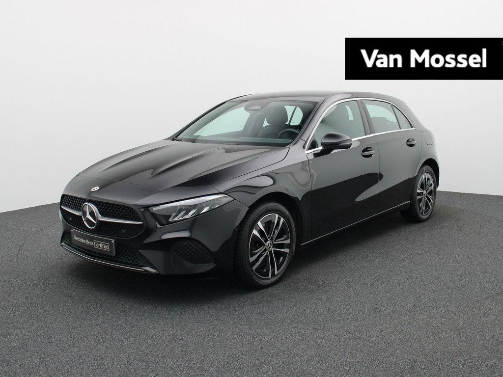 Mercedes-Benz A-Klasse 250 e Business Solution + CARPLAY + L, Autos, Mercedes-Benz, Achat, Euro 6, Noir, 5 places