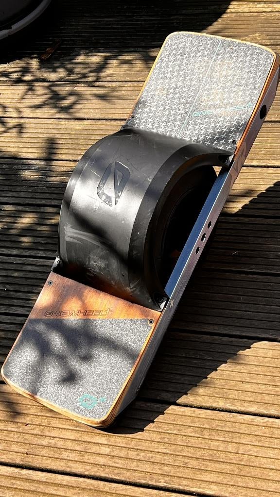OneWheel + XR with custom bag and battery, Enlèvement ou Envoi, Comme neuf, Autre