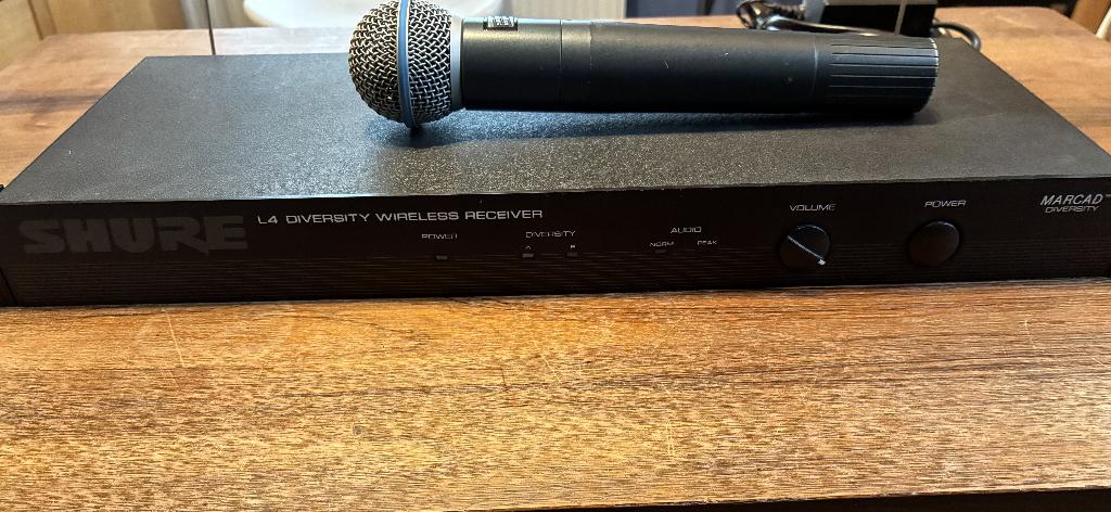 Shure L4 diversity Marcad receiver, Muziek en Instrumenten, Ophalen, Gebruikt, Zangmicrofoon, Draadloos
