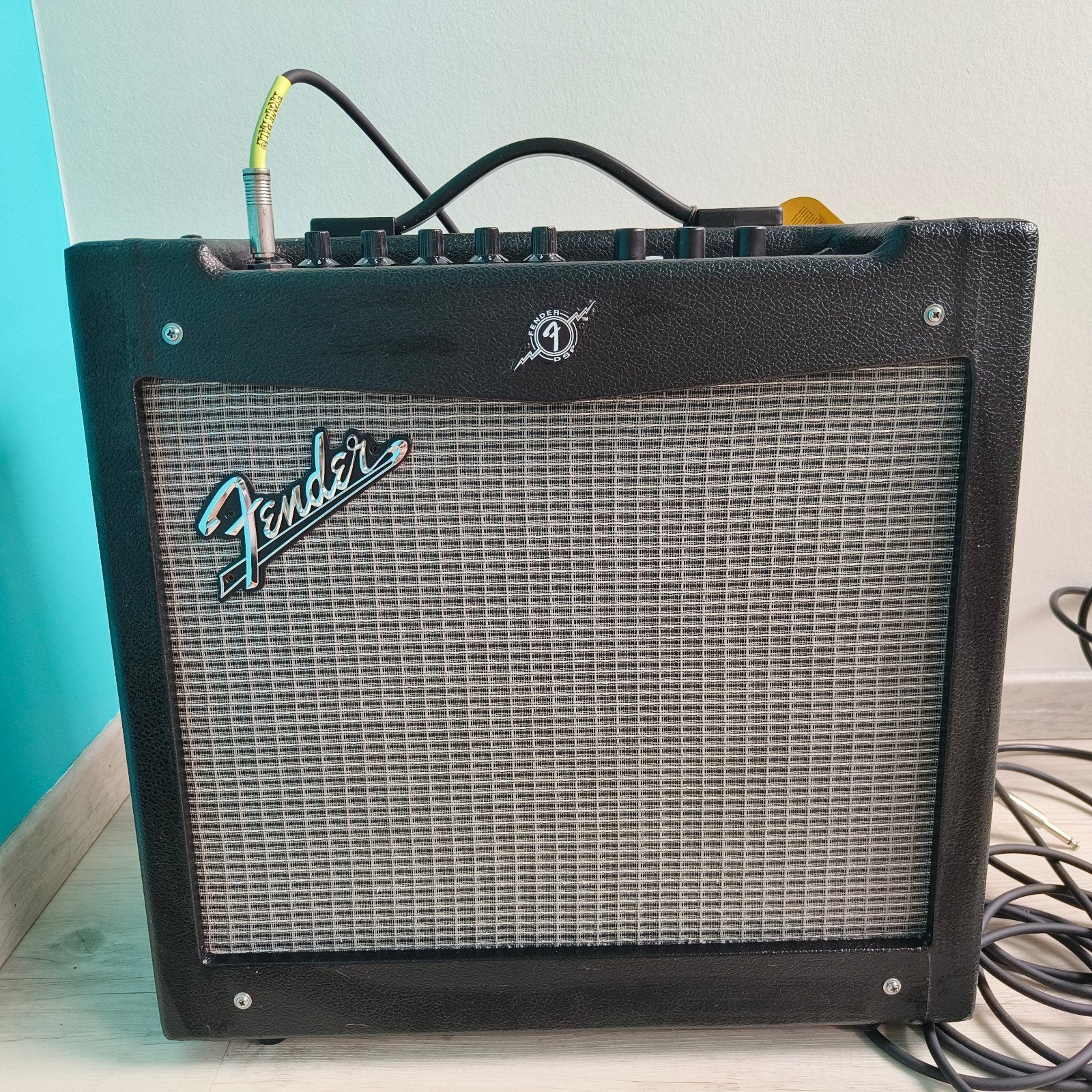 Fender Mustang V2 - 40 Watt guitar amplifier, Muziek en Instrumenten, Ophalen, Zo goed als nieuw, Gitaar, Minder dan 50 watt