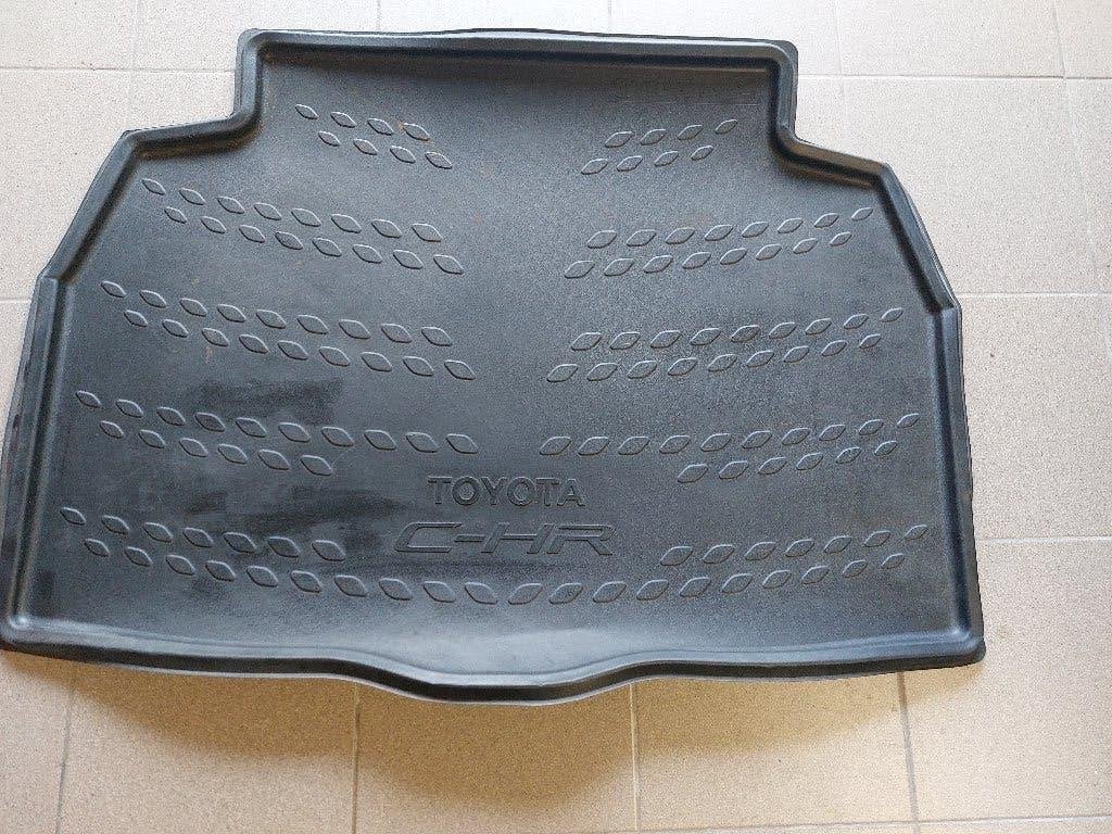 Tapis de protection pour le coffre du Toyota C-HR, Enlèvement, Comme neuf