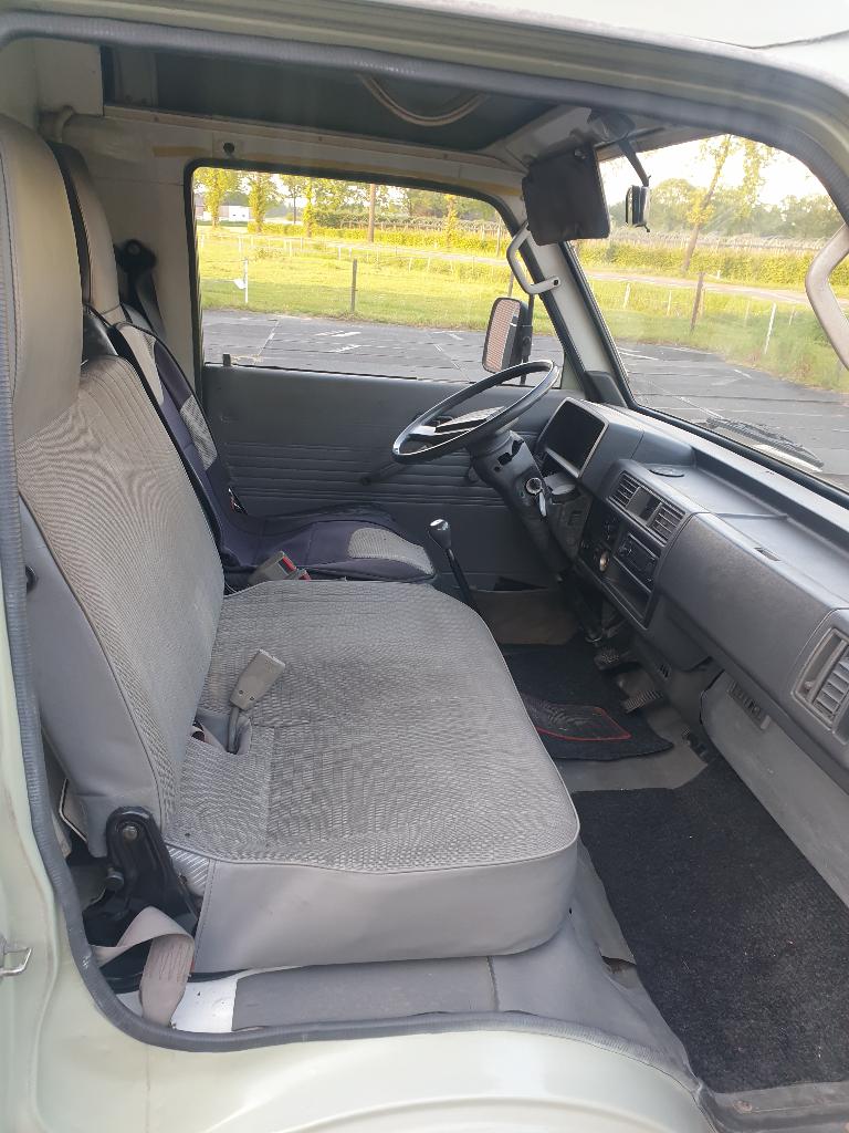 MAZDA E2200 buscamper met verhoogd dak OLDTIMER, foto 6