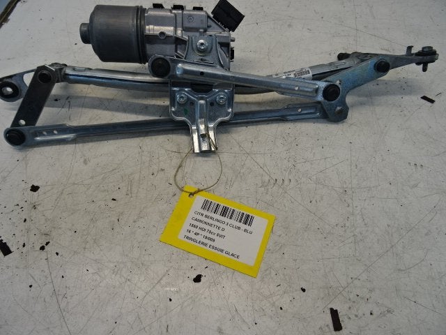 RUITENWISSER MECHANIEK Citroën Berlingo (9682861480-01), Gebruikt, Citroën, Mevr. I. Hauben, Rue de l'Espoir 34 34
4030  GRIVEGNÉE, BE