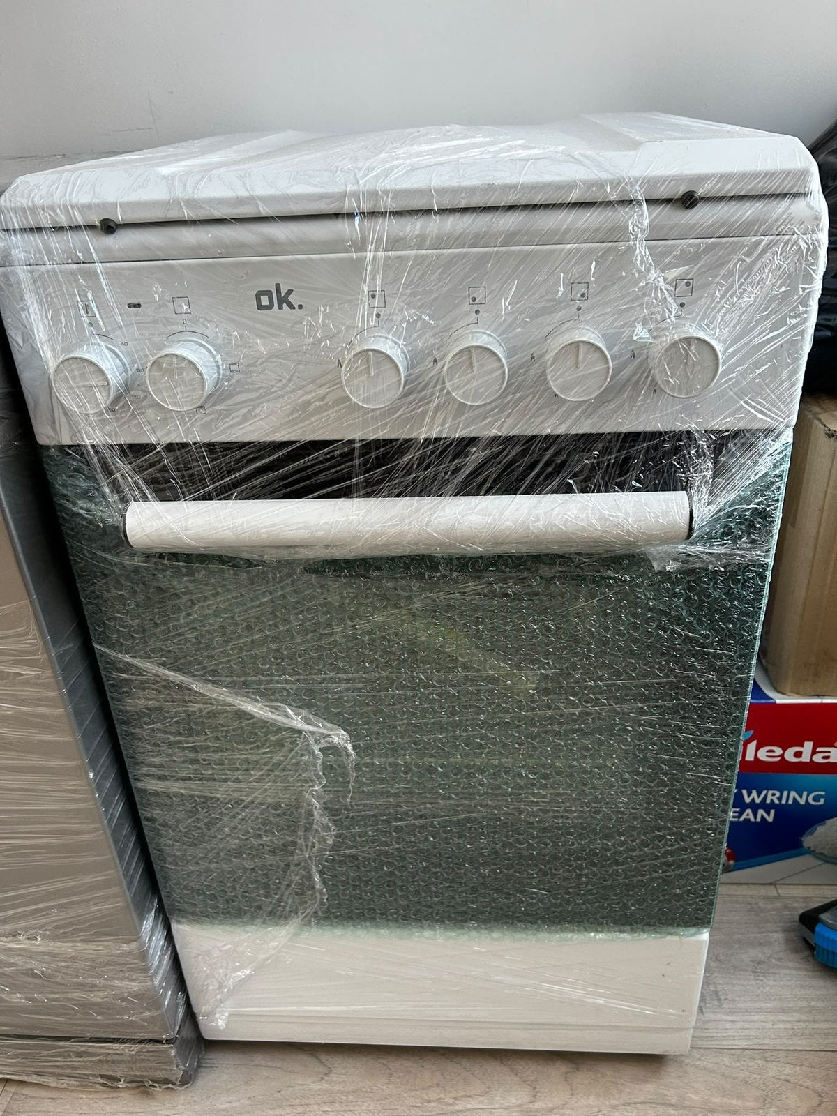 • ok. OFC 14116 Vrijstaand Gasfornuis met Oven, Elektronische apparatuur, Ophalen, 4 kookzones, Zo goed als nieuw, Gas