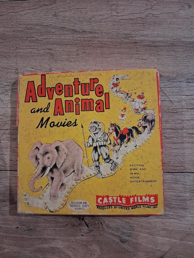 8mm Castle movie : adventure and animals, Verzamelen, Verzenden