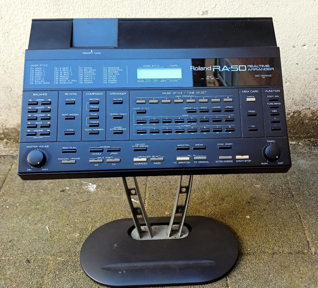 ROLAND RA 50 MT32 4XMIDI, Muziek en Instrumenten, Midi-apparatuur, Ophalen of Verzenden, Gebruikt