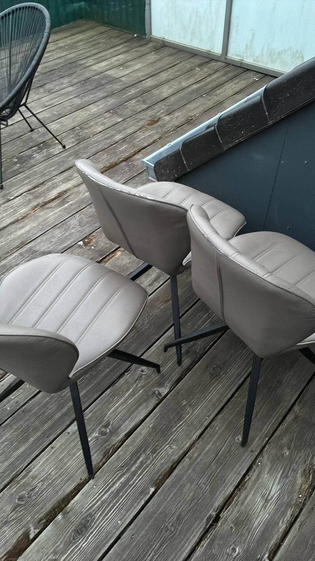 4 stoelen gratis af te halen, Ophalen, Gebruikt, Leer, Vier