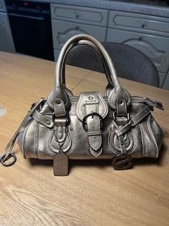 VERLAAGDE PRIJS Lederen handtas Metallic bronze, Handtassen en Accessoires, Tassen | Damestassen, Zo goed als nieuw, Handtas, Overige kleuren