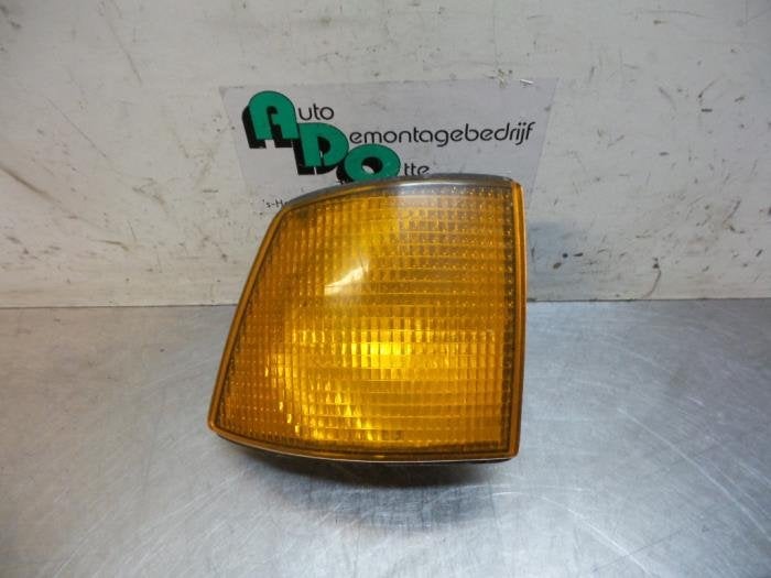 Feu clignotant droit d'un BMW 7-Serie (7-Serie 86-), -, Utilisé, -, -