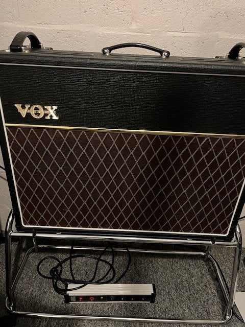 versterker, Muziek en Instrumenten, Versterkers | Bas en Gitaar, Ophalen of Verzenden, Zo goed als nieuw, 50 tot 100 watt