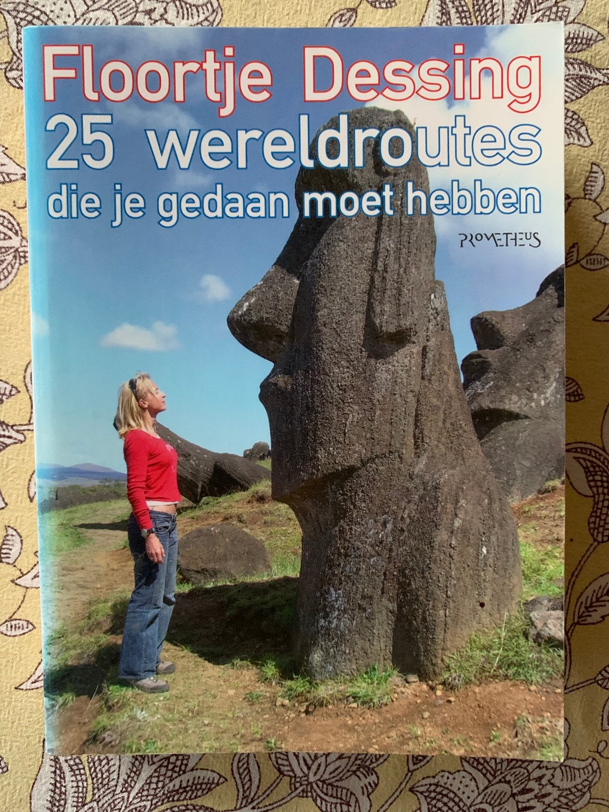 floortje dessing 25 wereldroutes die je gedaan moet hebben, Boeken, Ophalen