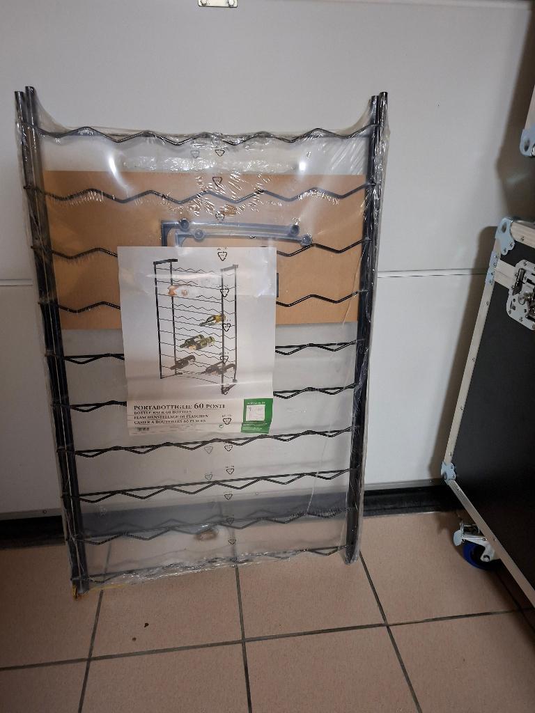 Metalen wijnrek - 60 flessen - Splinternieuw!, Huis en Inrichting, Woonaccessoires | Wijnrekken, Ophalen, Nieuw, 25 flessen of meer