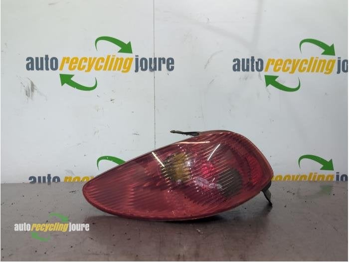 Feu arrière gauche d'un Peugeot 206, -, -, 3 mois de garantie, Utilisé