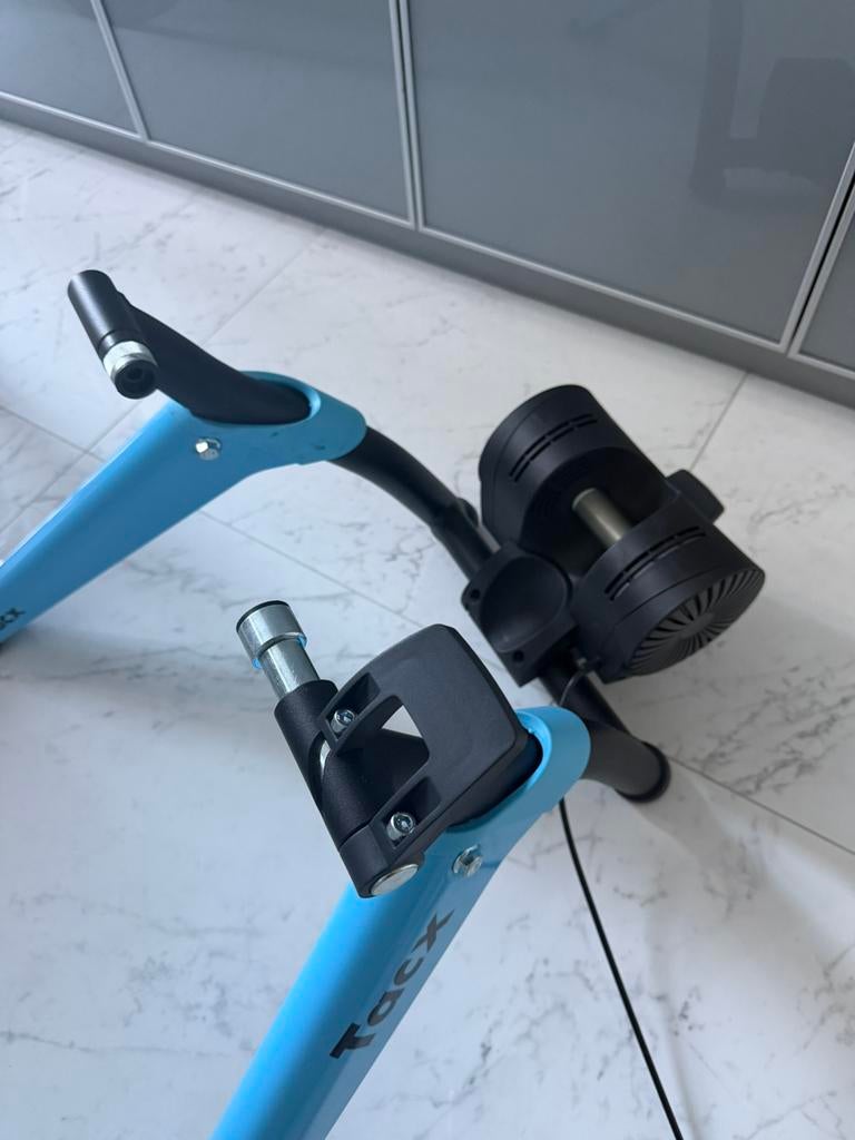 Tacx Boost Indoor Trainer, Enlèvement, Comme neuf