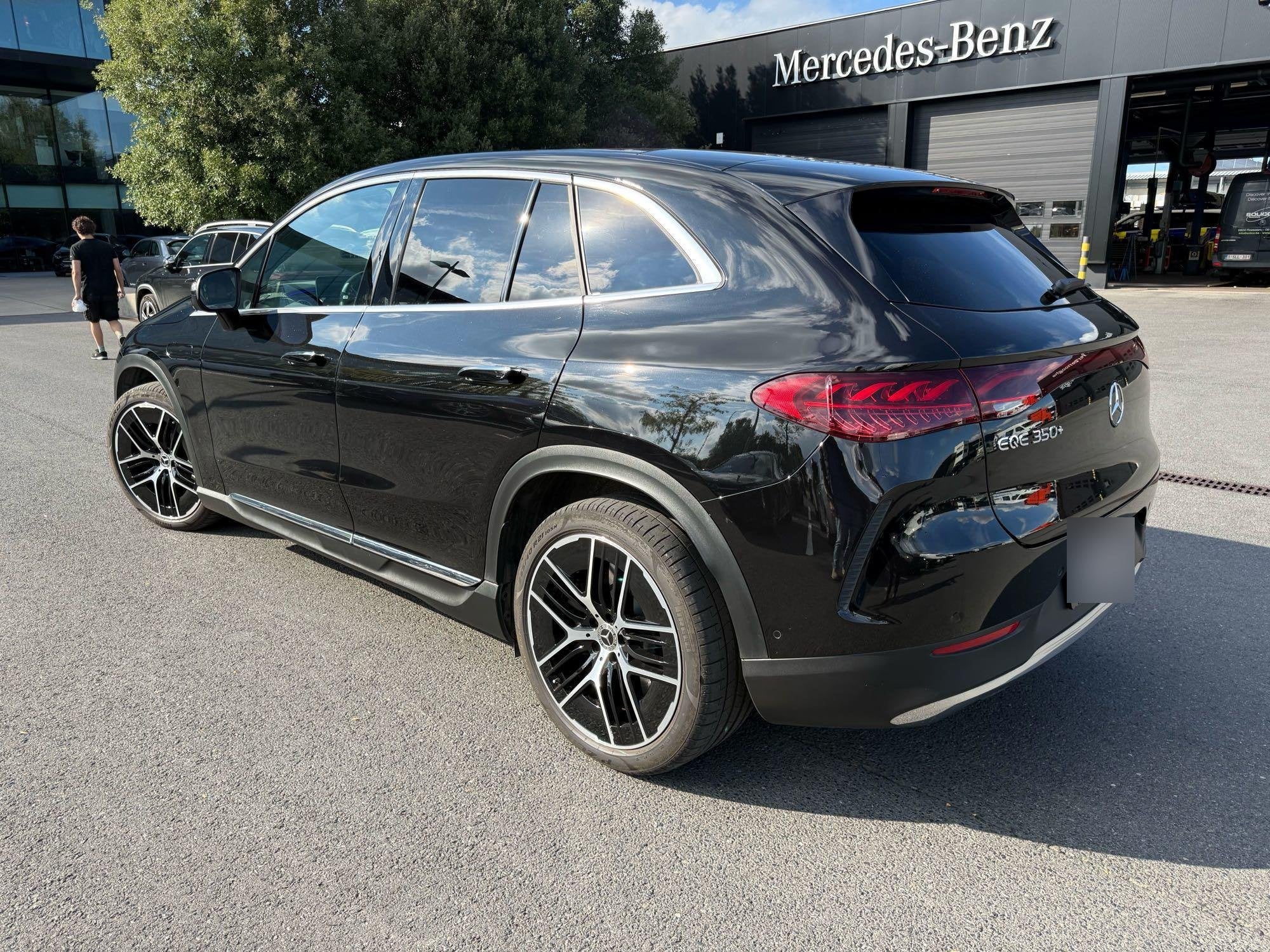 Mercedes-Benz EQE SUV 350+ Luxury Line + DIGITAL LIGHT + PAN, Auto's, Automaat, Zwart, 5 zetels, SUV of Terreinwagen