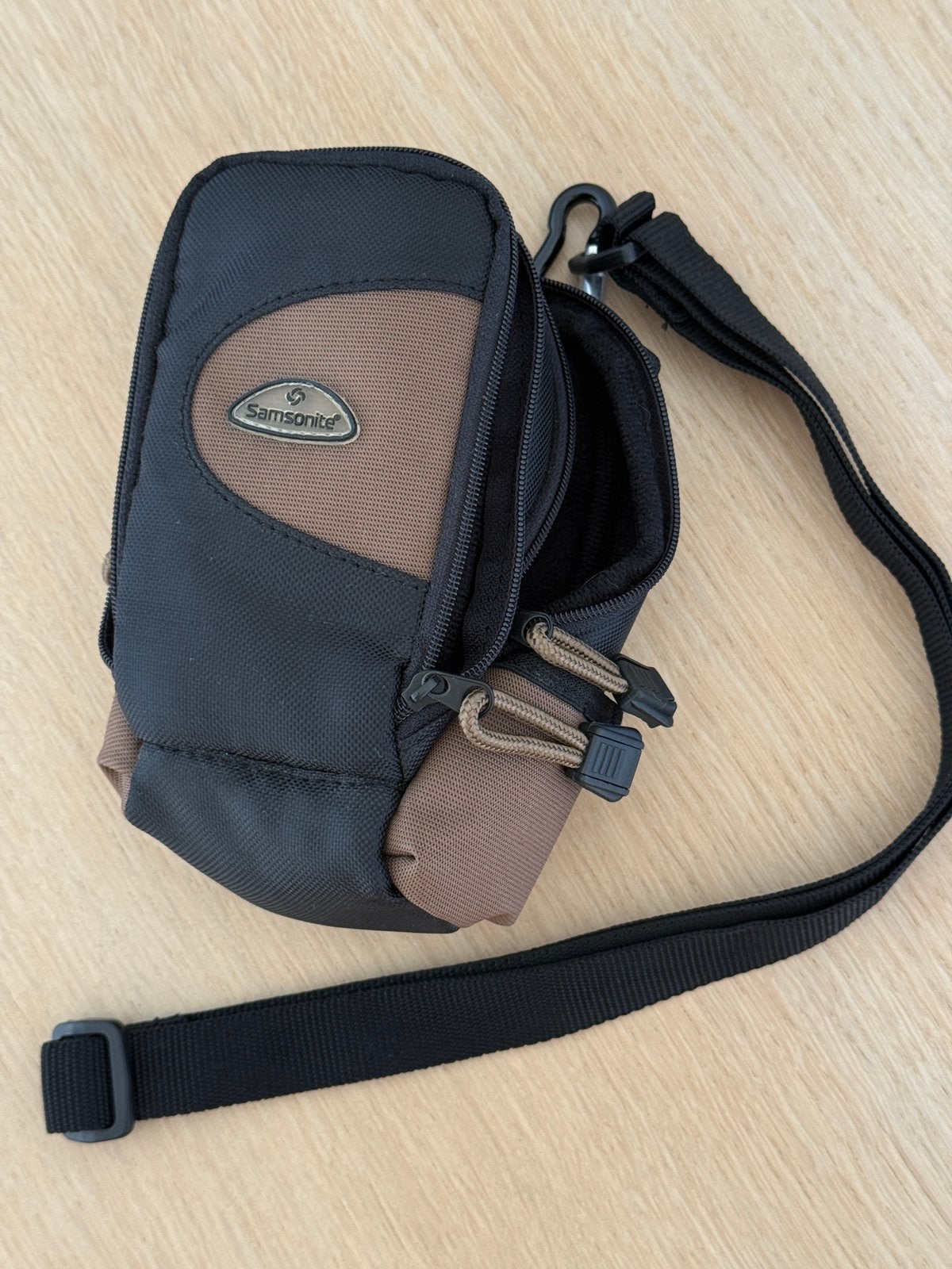 Samsonite compact cameratasje – ongebruikt, Ophalen of Verzenden, Zo goed als nieuw, Beige, Samsonite