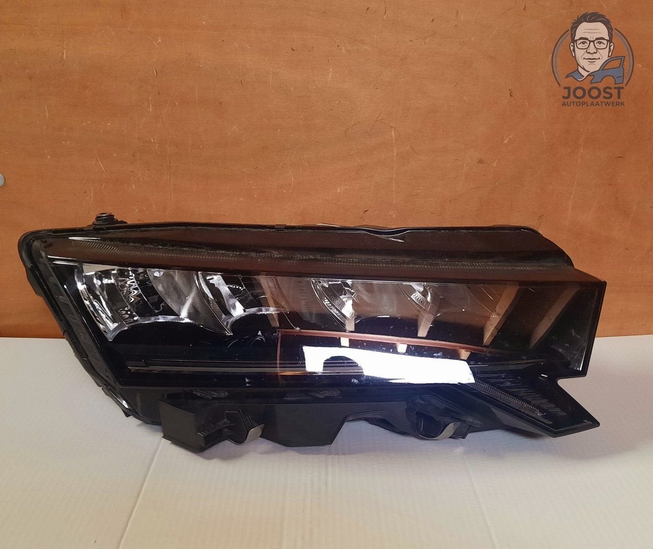Koplamp LED rechts Skoda Octavia IV FL ->'24 5E4941010, Auto-onderdelen, Gebruikt, Herkomst onderdeel bekend, Ophalen of Verzenden