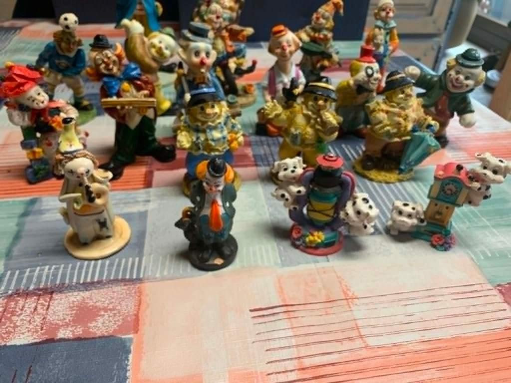 clown beeldjes, Ophalen