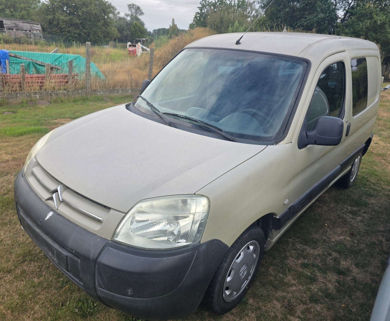 Te koop:Citroën Berlingo(lv)1.9d Bwj 2004-240000km, ABS, Citroën, Bedrijf, Te koop