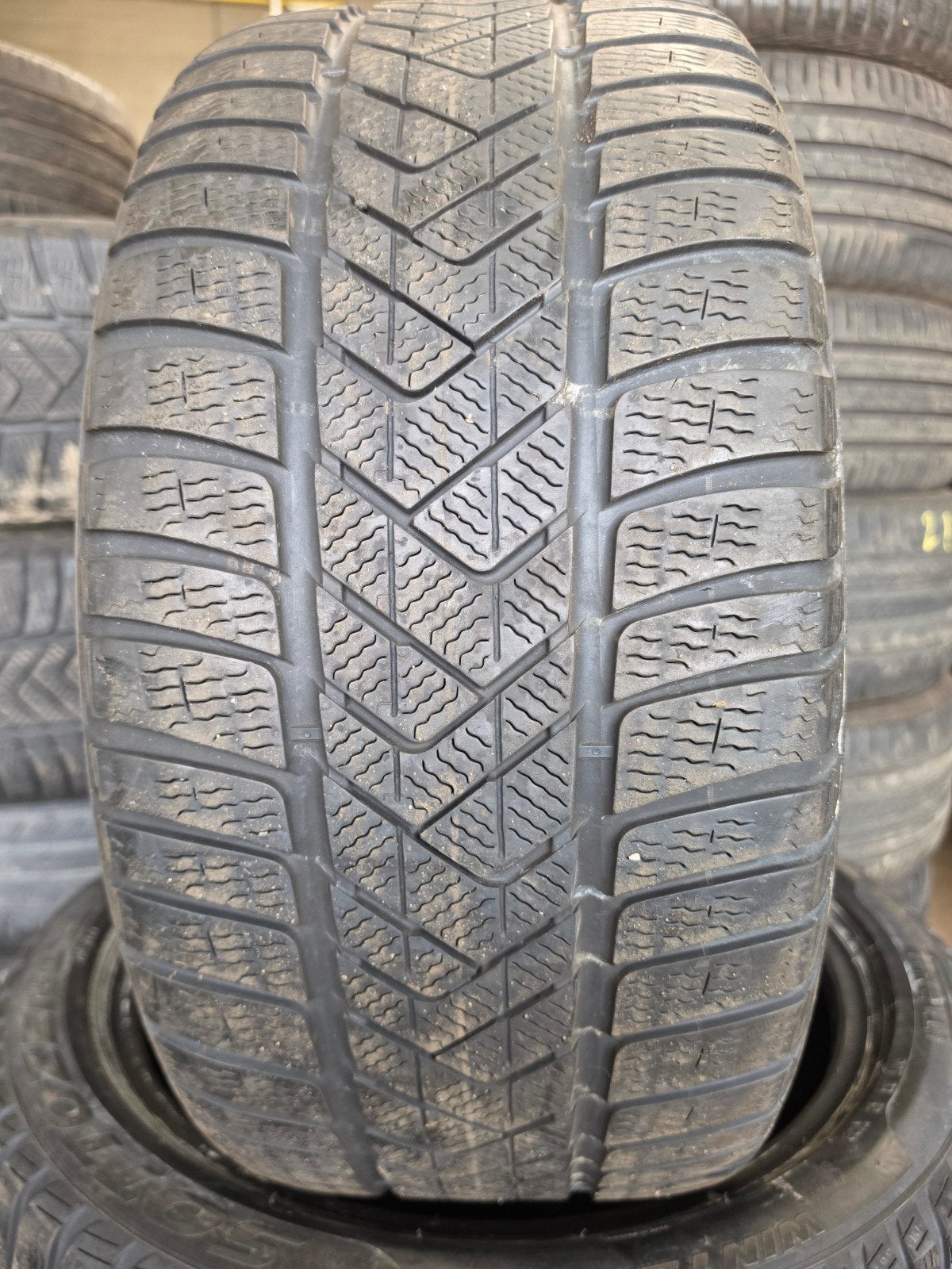 Pneus d'hiver Pirelli 255/40r18 50€ chacun avec montage, Enlèvement ou Envoi