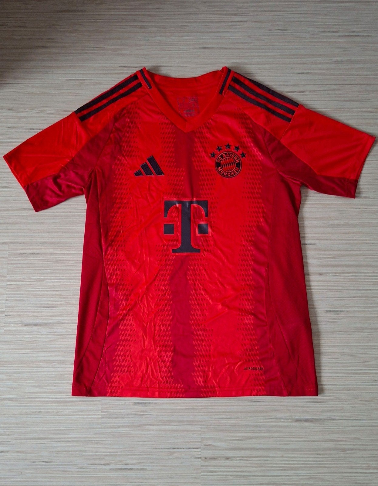 Voetbalshirt Bayern Munchen 2024/2025, Taille S, Enlèvement ou Envoi, Neuf, Maillot