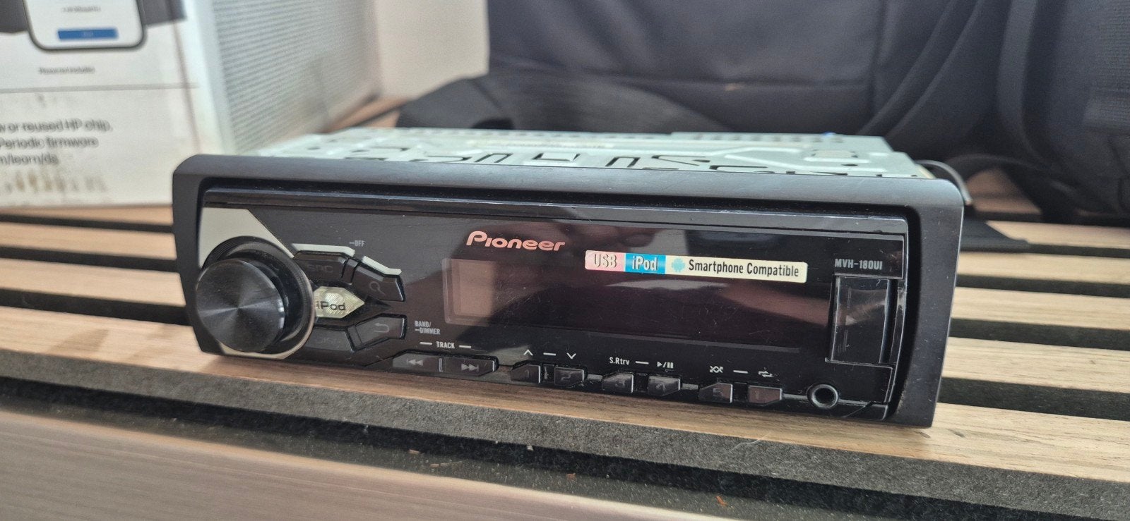 Pioneer radio met sprekers, Ophalen