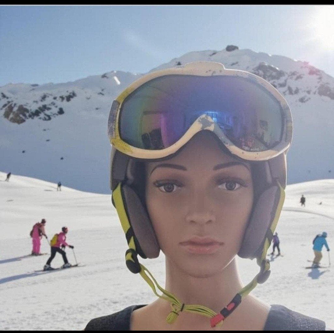 SINNER Skihelm + Skibril + Reusch Handschoenen Maat S/M, Kleding | Dames, Wintersportkleding, Overige typen, Ophalen of Verzenden