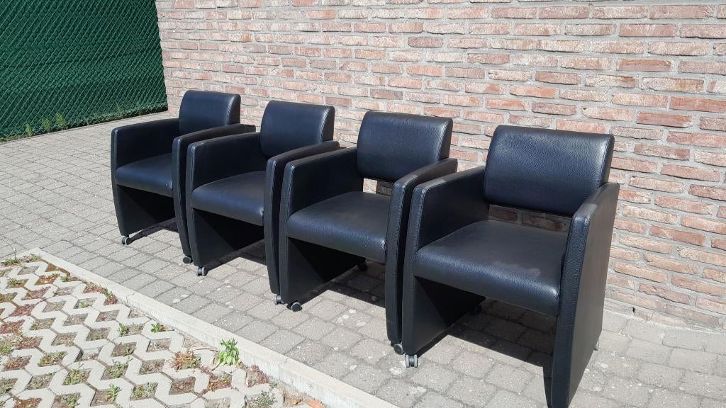4 Eetkamer stoelen (zetels), Huis en Inrichting, Ophalen, Zo goed als nieuw, Zwart, Leer