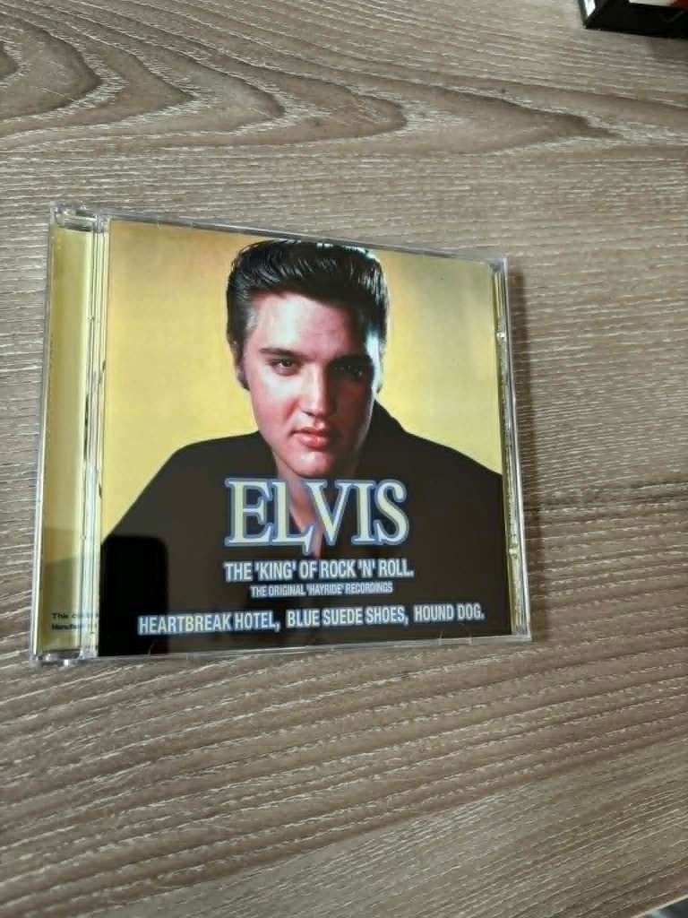 Elvis cd, The King of rock 'n' roll, voor slechts 2 euro., Cd's en Dvd's, Cd's | Rock, Ophalen of Verzenden, Zo goed als nieuw