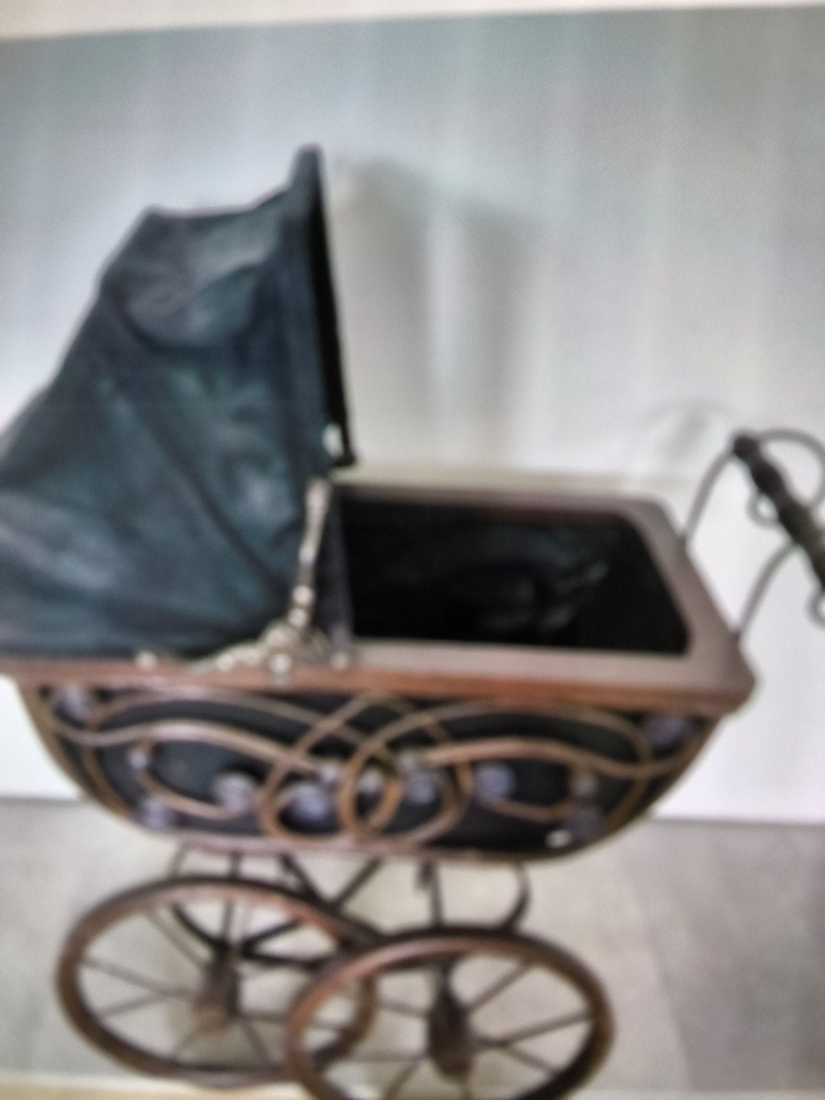 oude popen koets voor decoratie, Enlèvement
