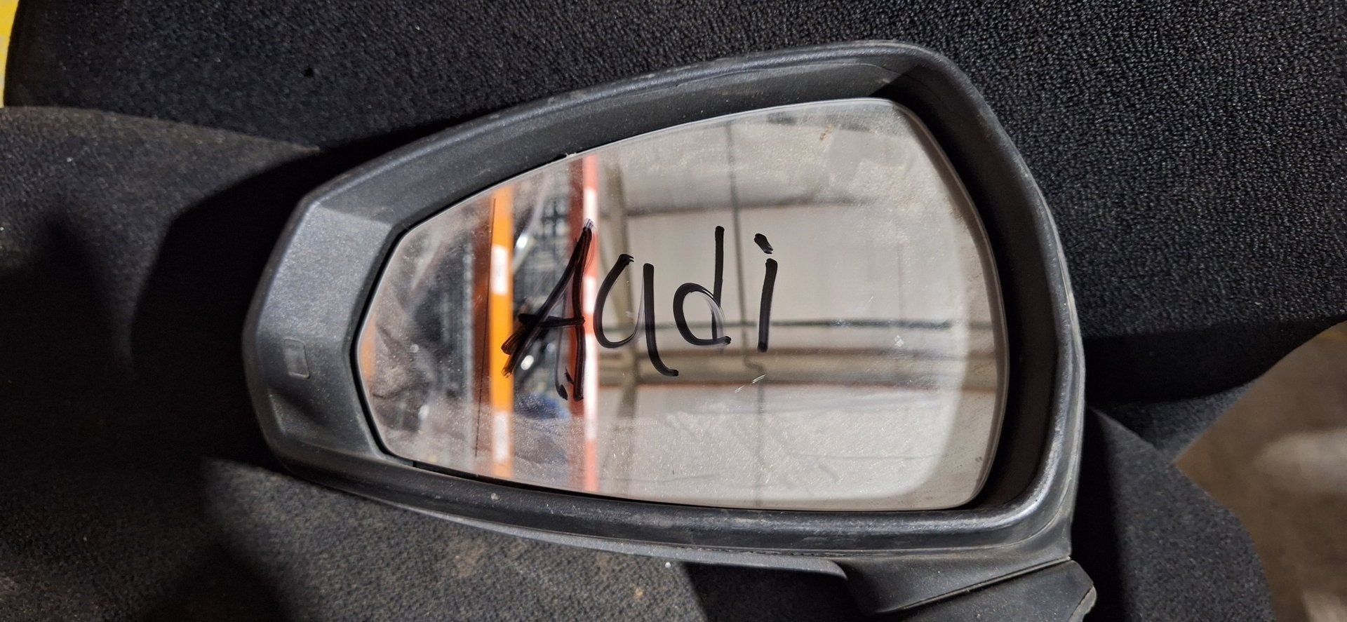 Originele Audi A3 (8V) / Q2 (GA) Buitenspiegel Links (Bestuu, -, Utilisé, -, -