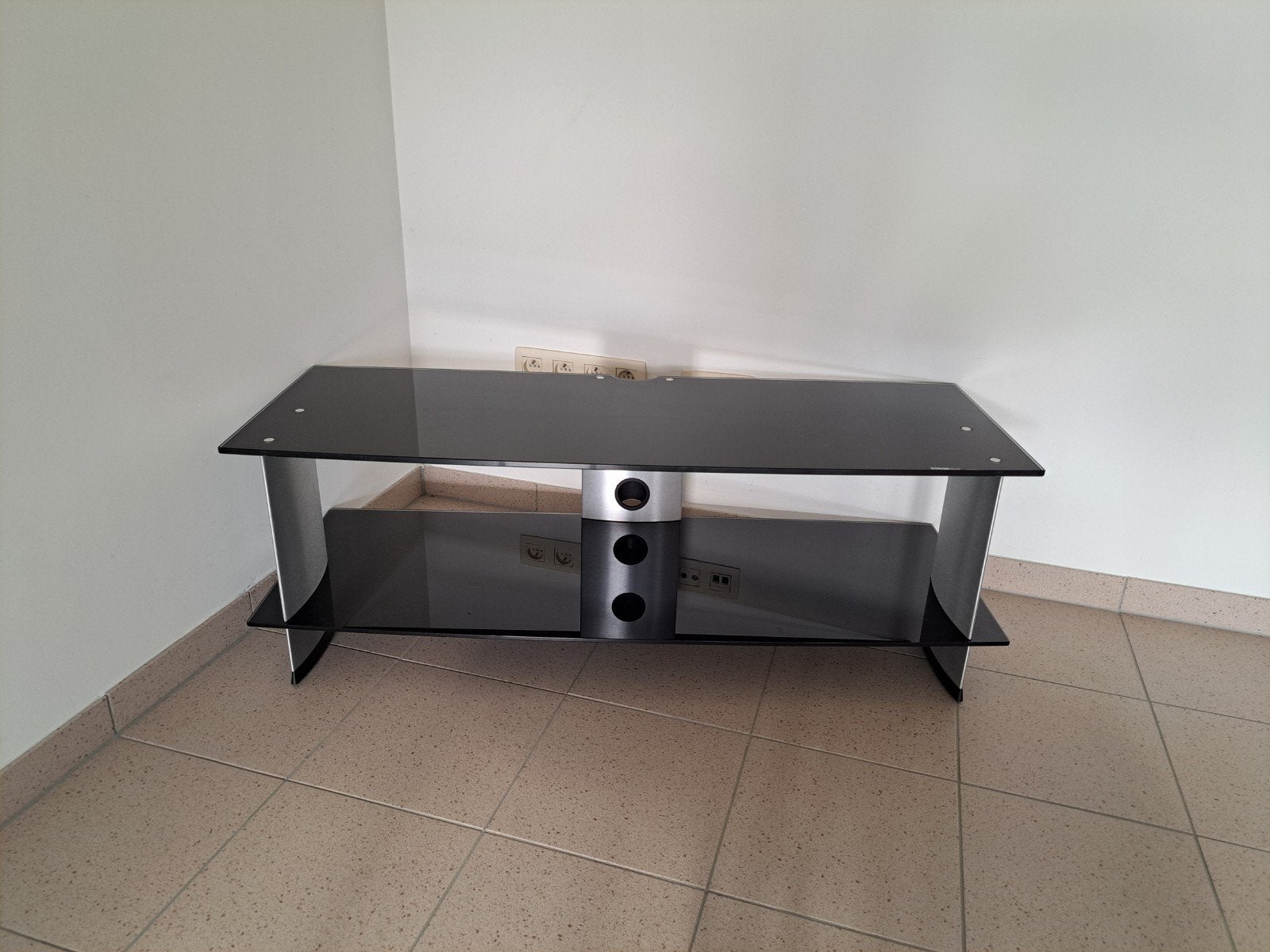 TV meubel, Ophalen