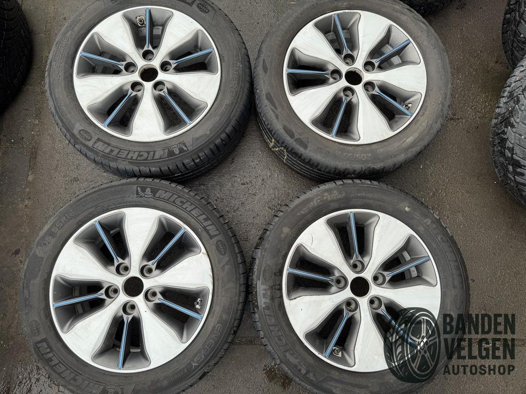Hyundai Zomerbanden Set 205-55-16 91H 5 x 114 ET18 NG 67,1 M, Auto-onderdelen, Banden en Velgen, Gebruikt, -, Banden en Velgen