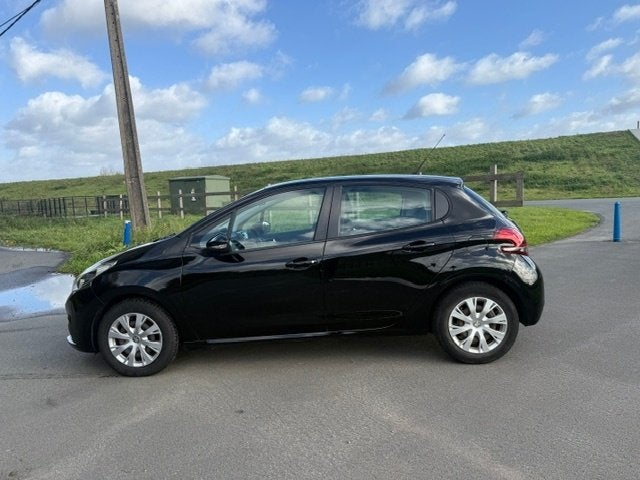 Peugeot 208, Auto's, Voorwielaandrijving, Dealer onderhouden, Stof, 1199 cc