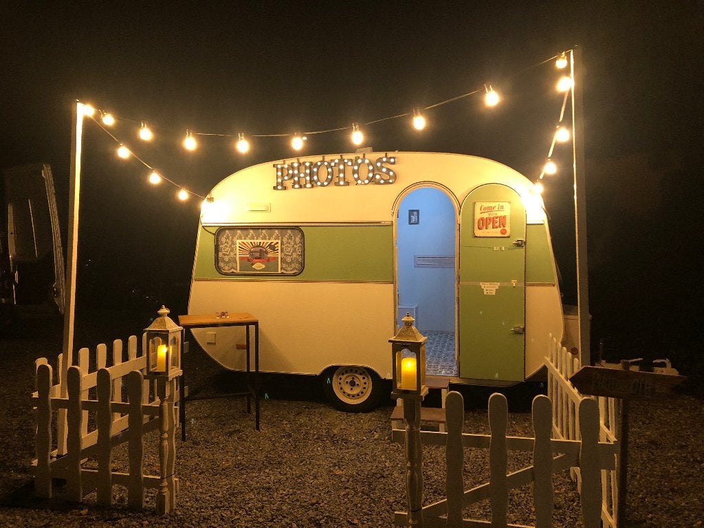 Wilk retro caravan ingericht als photobooth, Ophalen