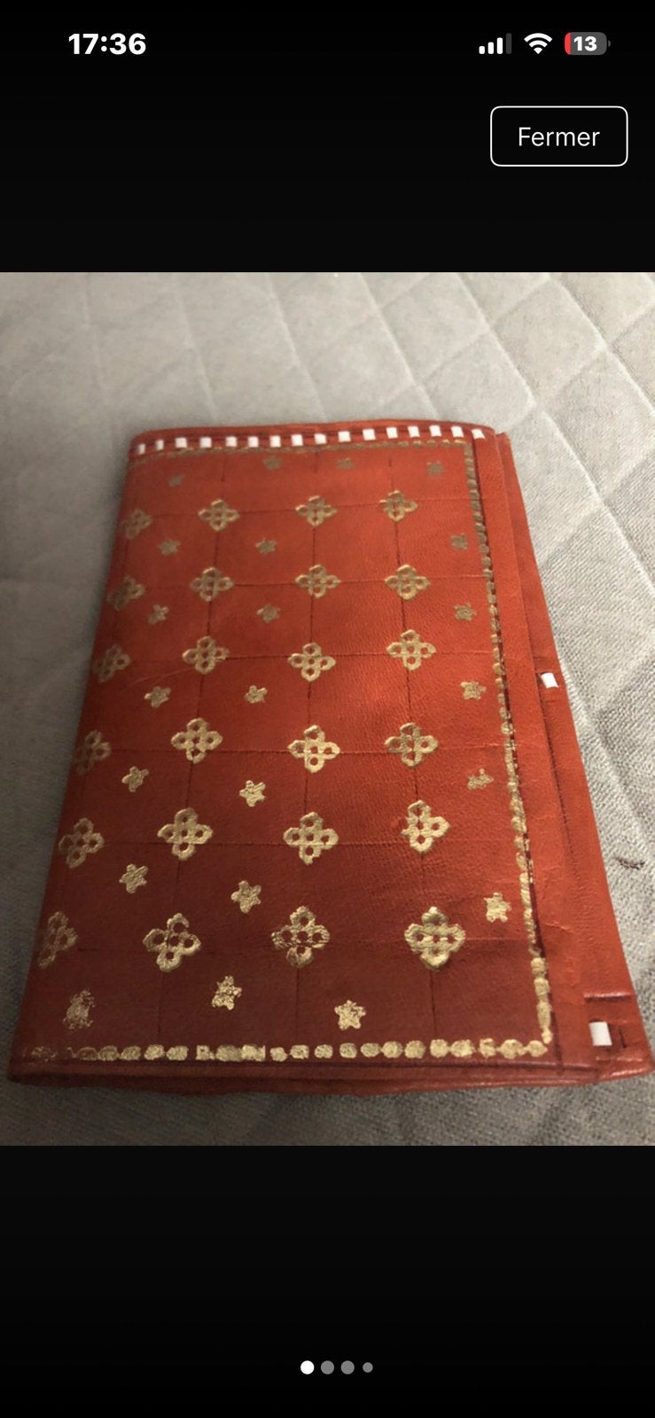 Portefeuille vintage en cuir souple – Estampé Or 22 carats –, Bijoux, Sacs & Beauté, Enlèvement ou Envoi, Neuf