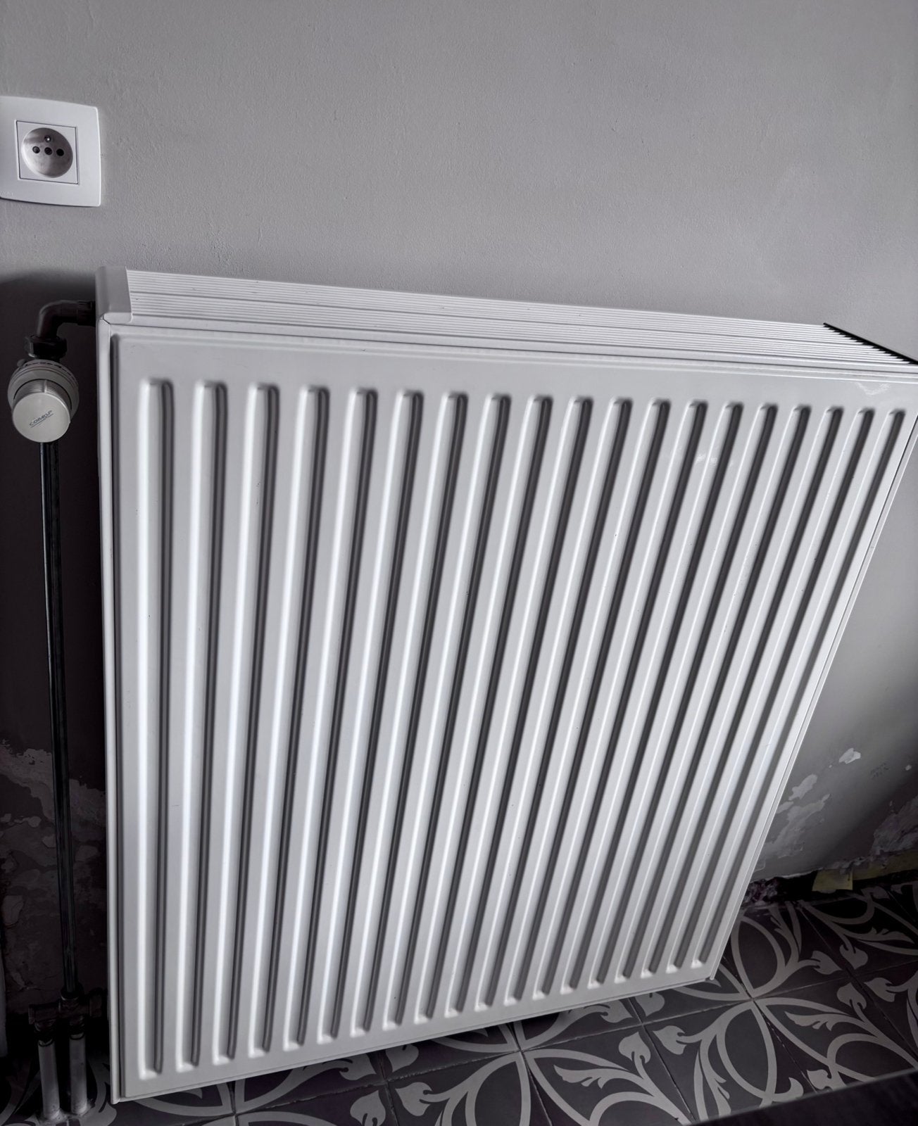 Radiateur blanc avec thermostat, Bricolage & Construction, Chauffage & Radiateurs, Enlèvement, Comme neuf, Radiateur
