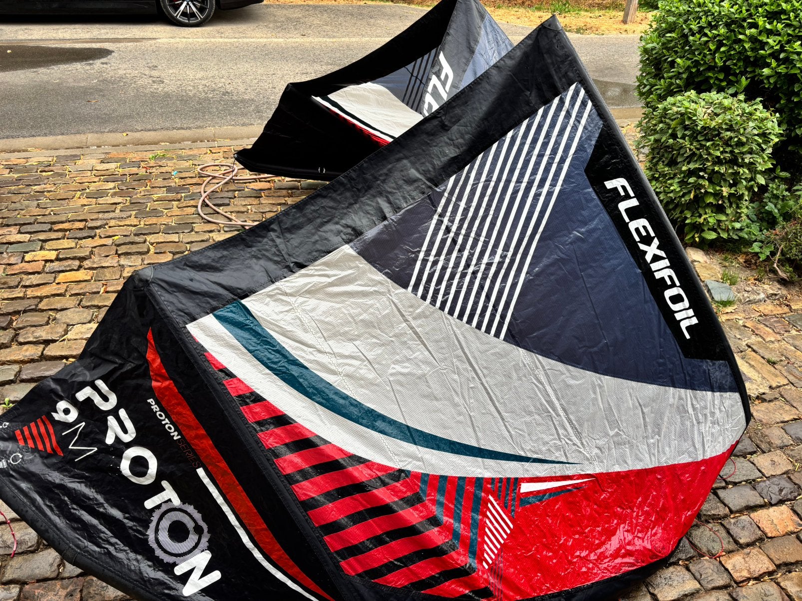 Kite flexifoil proton 9m2, Watersport en Boten, Kitesurfen, Ophalen, Gebruikt, Kite