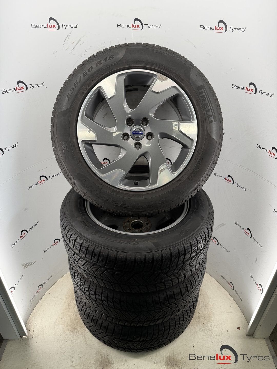 winter Volvo XC40 XC60 EC40 EX30 EX40 XC70 XC90 V90 S90 V70, Autos : Pièces & Accessoires, Pneus et Jantes, Pneus hiver, Véhicule de tourisme