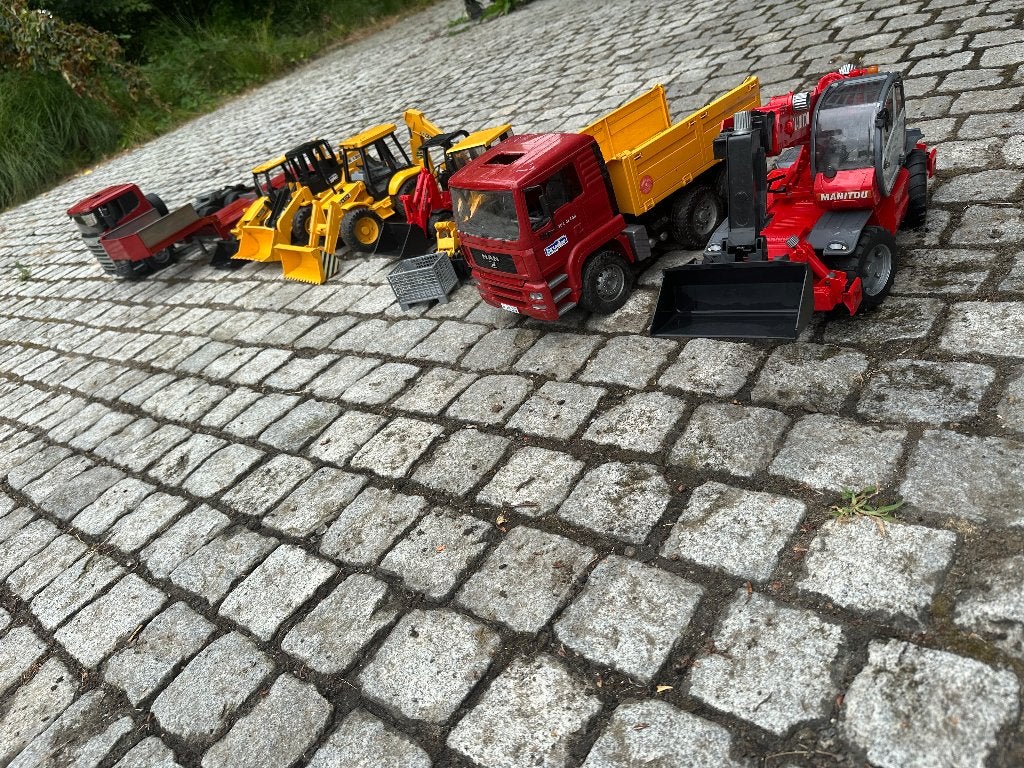 Bruder 8 werkmachines, Kinderen en Baby's, Speelgoed |Speelgoedvoertuigen, Ophalen, Gebruikt