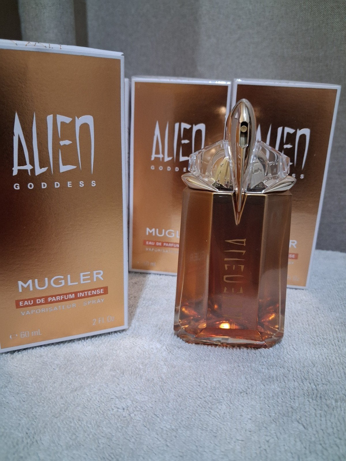 alien mugler godess, Enlèvement ou Envoi, Neuf