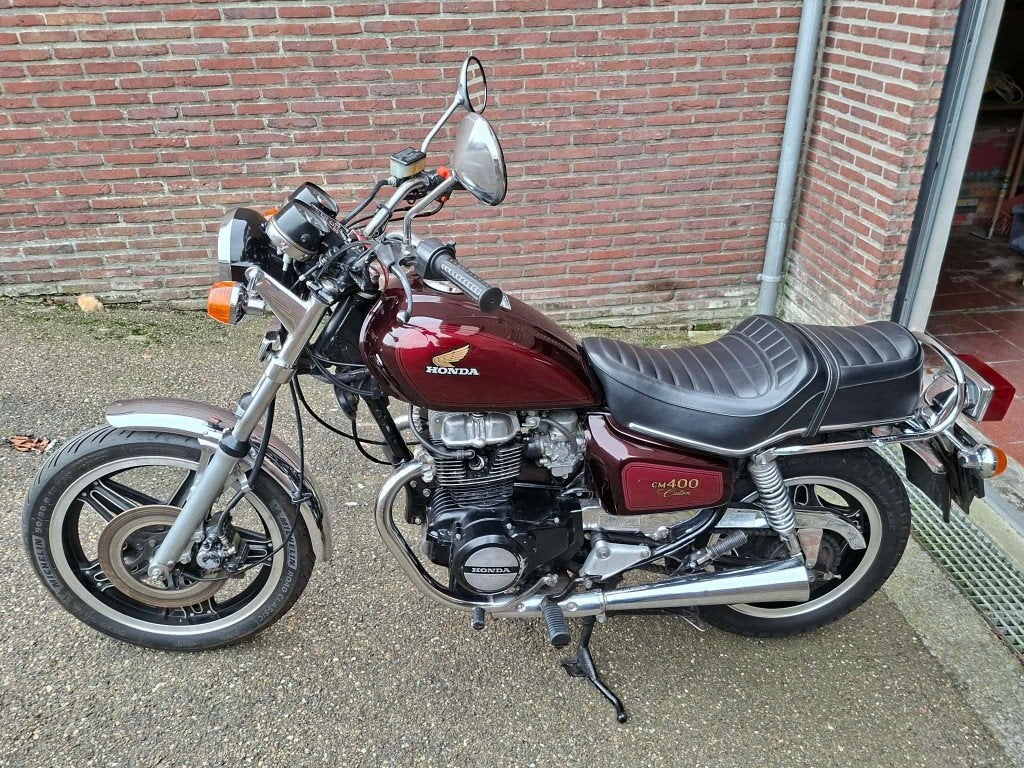 Honda CM400 Custom, Motos, Occasion, 2 cylindres, 400 cm³, 12 à 35 kW