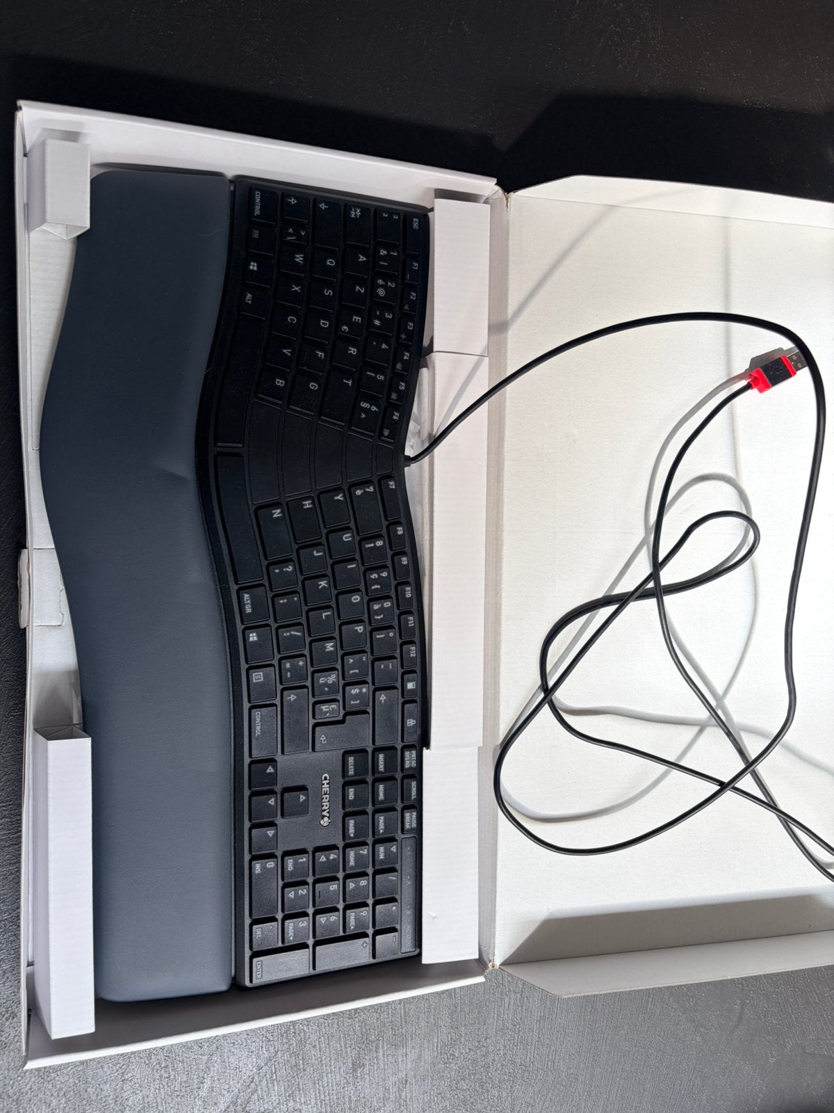 Ergonomisch Toetsenbord, Computers en Software, Ophalen, Zo goed als nieuw, Ergonomisch