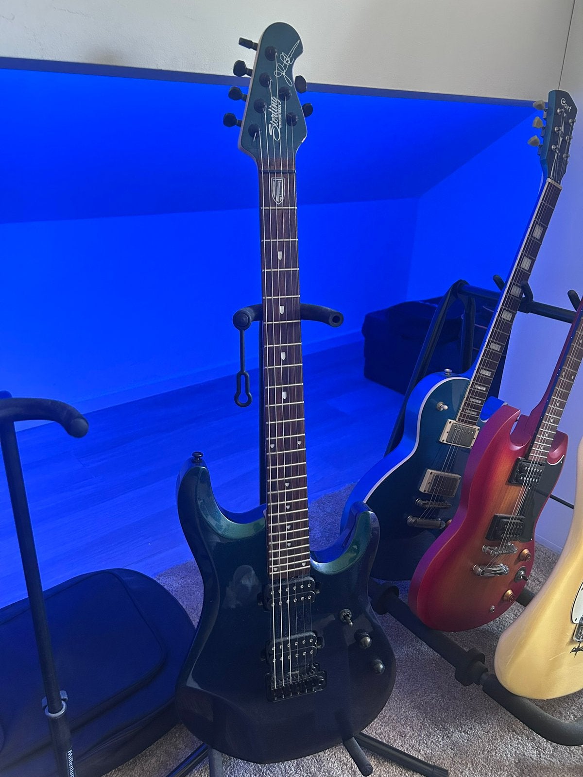 Sterling music man john petrucci, Musique & Instruments, Instruments à corde | Guitares | Basses, Enlèvement, Comme neuf