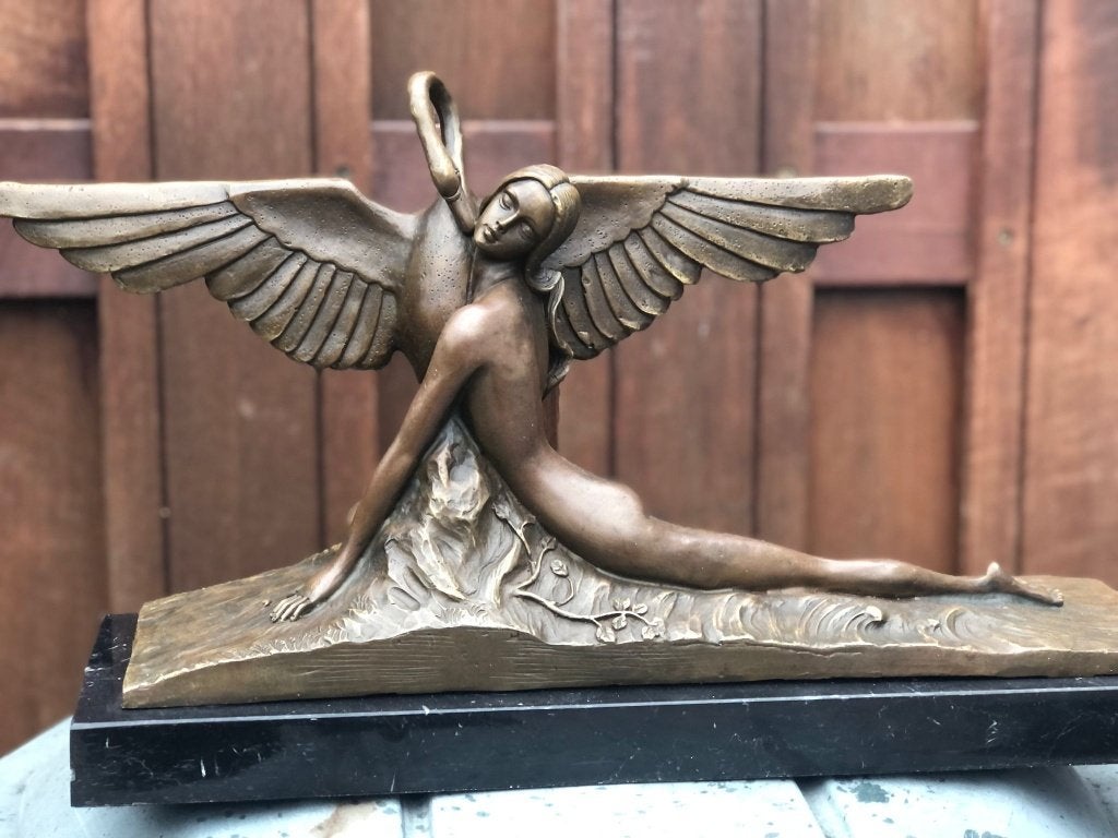bronzen sculptuur vrouw Leda  met zwaan, Antiek en Kunst, Kunst | Beelden en Houtsnijwerken, Art deco, Ophalen of Verzenden, Brons